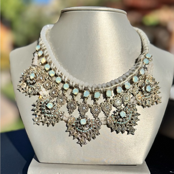Mythologie Statement Necklace – Ethereal Opalescent Elegance